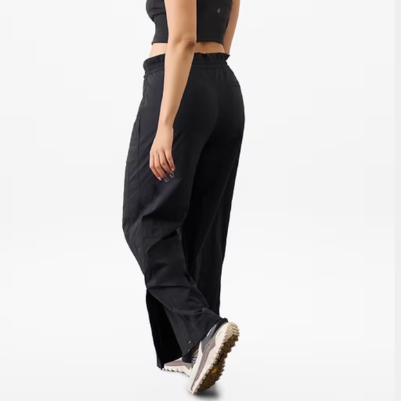 ATHLETA Trekkie High Rise Parachute Pant Black -12 - Picture 5 of 15
